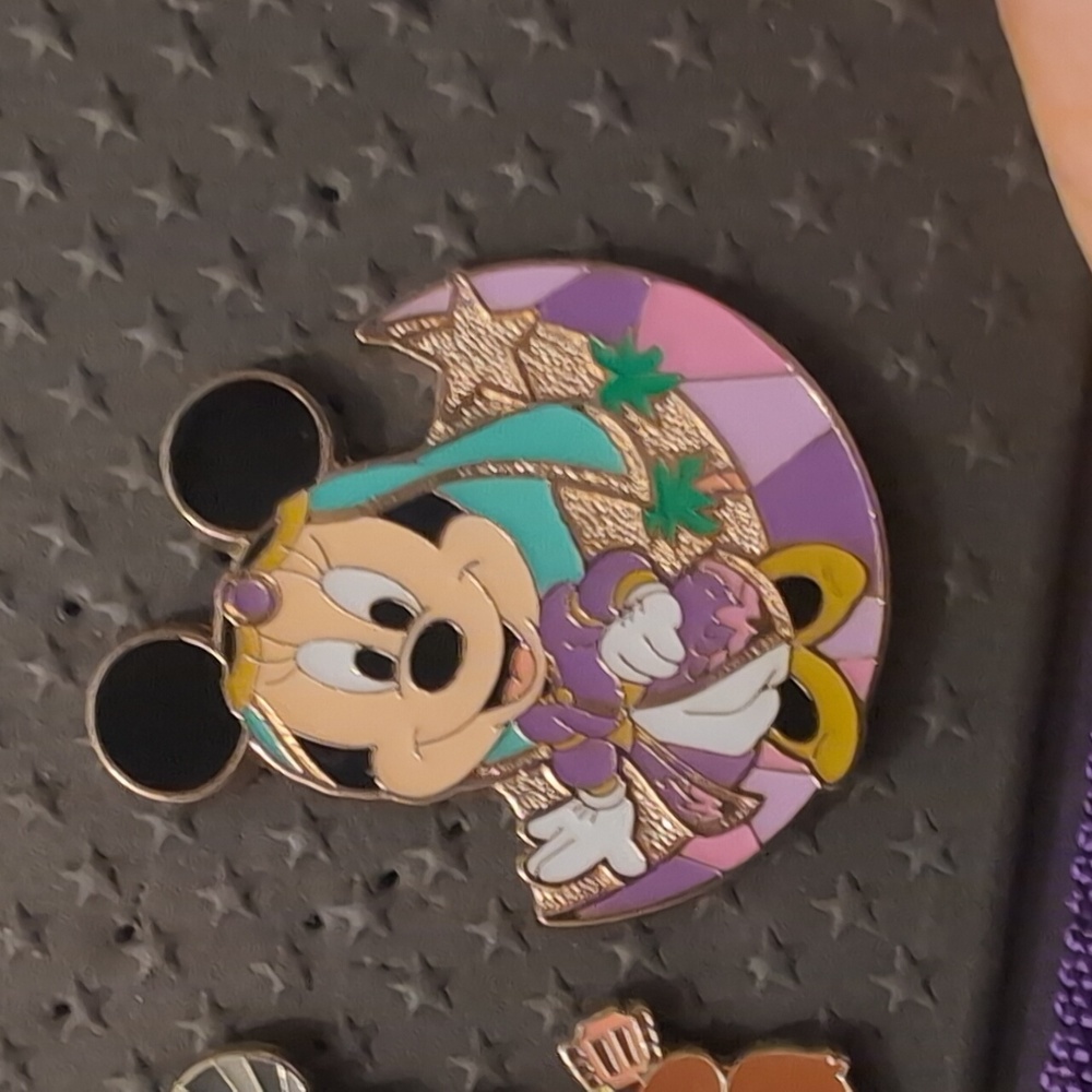 Bundle Of (5) Tokyo Disneyland Japan Exclusive Disney Pins - Picture 6 of 14